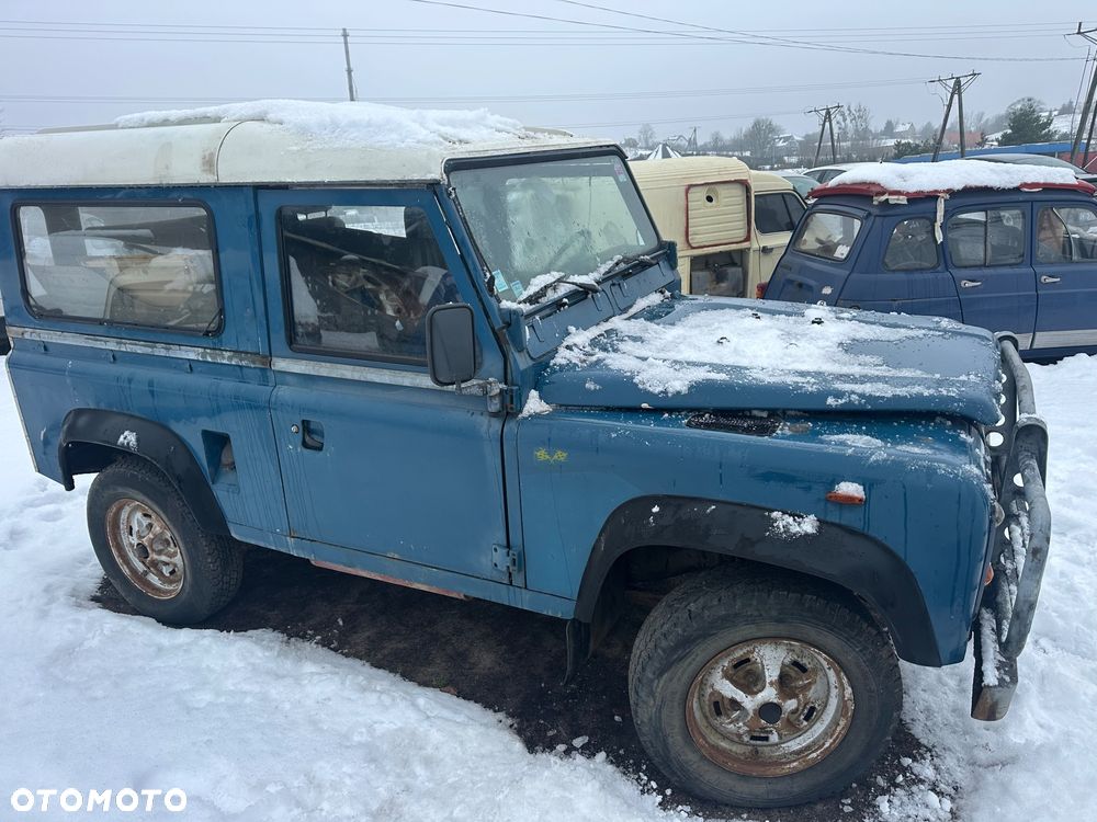 Land Rover Defender - 20
