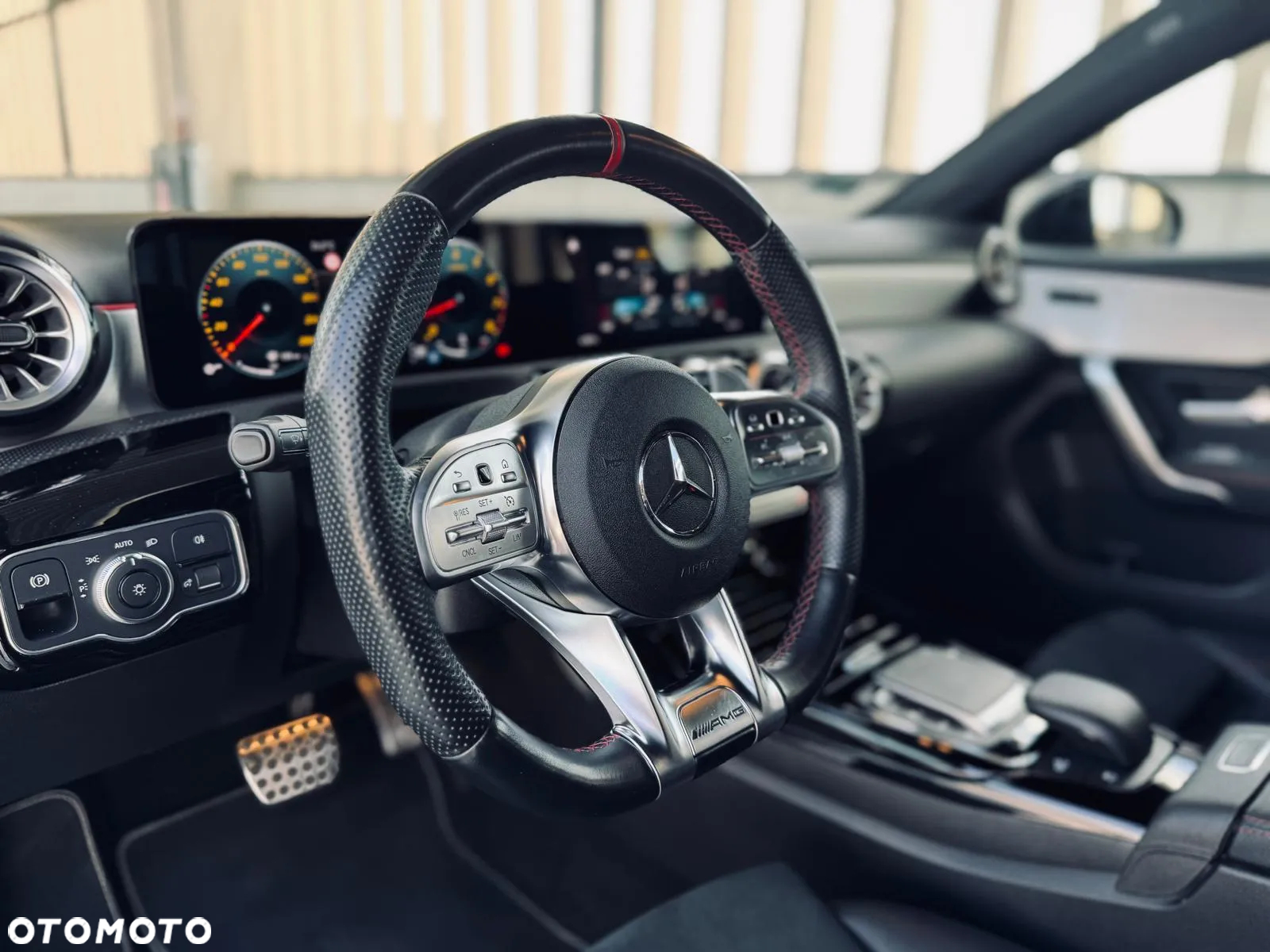 Mercedes-Benz Klasa A 35 AMG 4-Matic 7G-DCT - 10