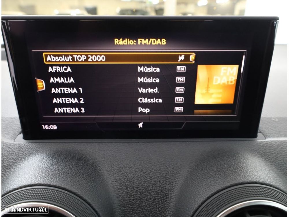 Audi Q2 35 TFSI Advanced S tronic — fotografia 17