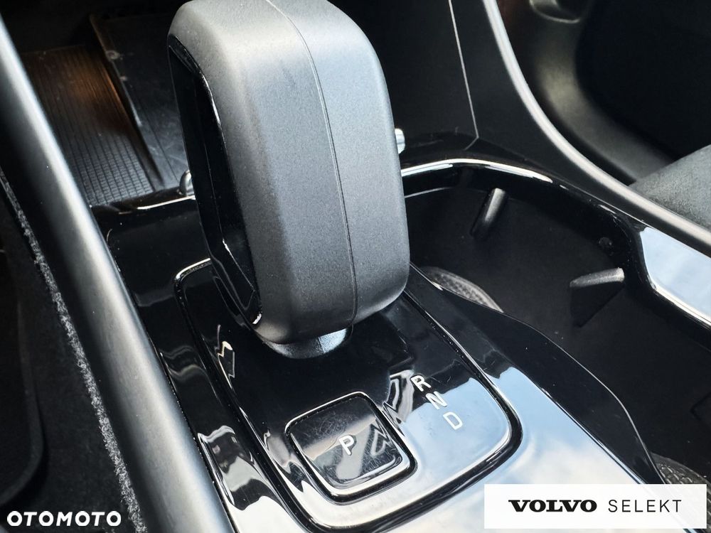 Volvo XC 40 - 18