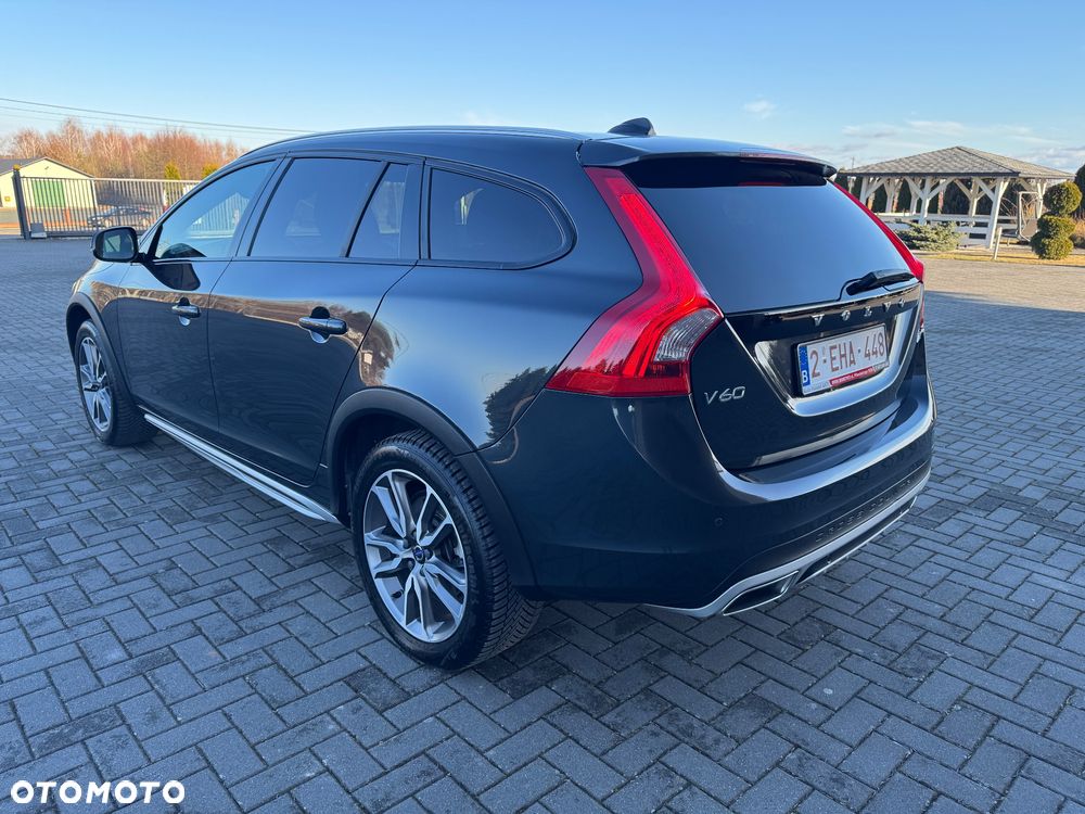 Volvo V60 Cross Country D3 Momentum - 3