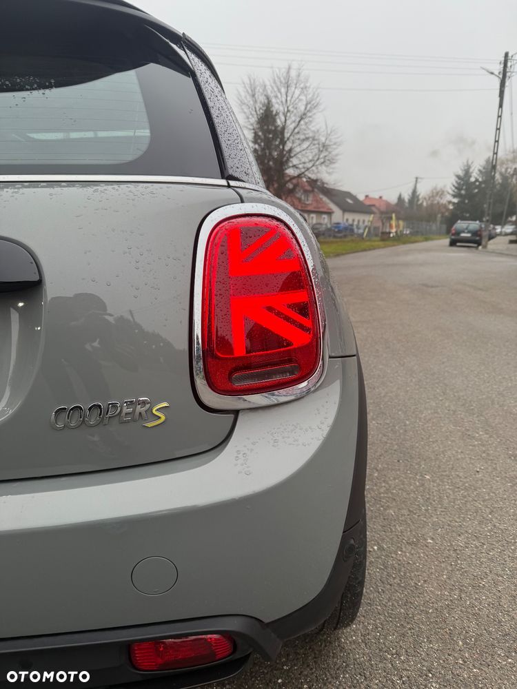 MINI Cooper SE Essential Trim - 18