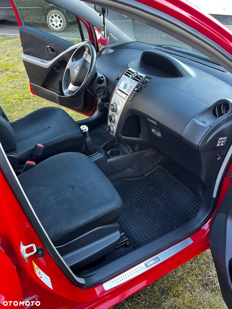 Toyota Yaris 1.0 VVT-i - 13