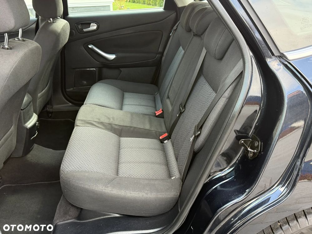 Ford Mondeo 2.0 TDCi Champions Edition - 9