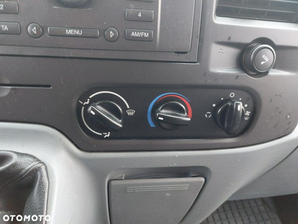 Ford Transit - 17