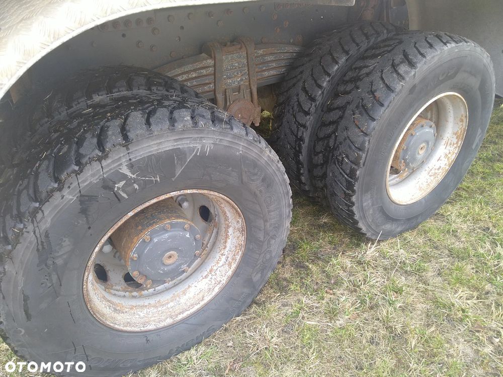 Mercedes-Benz ACTROS - 11