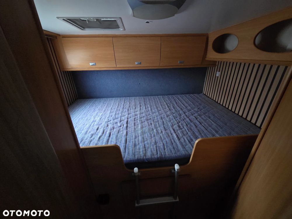 Ford TRANSIT CHAUSSON 2004R ALKOWA - 21