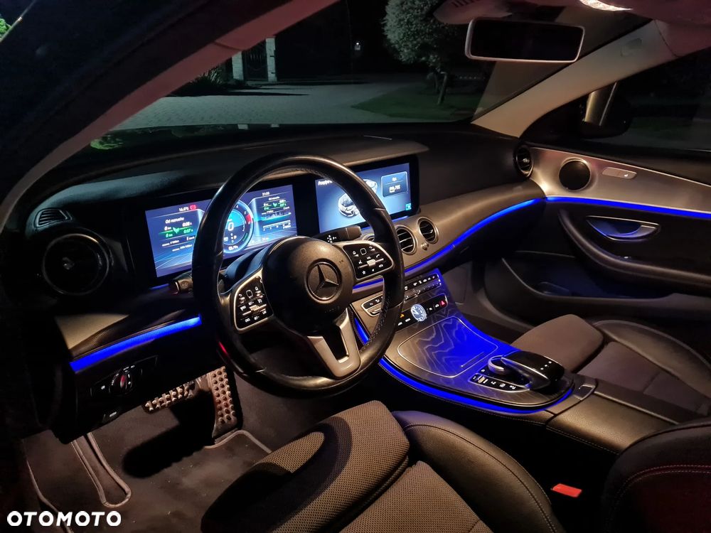 Mercedes-Benz Klasa E 300 de 9G-TRONIC - 18