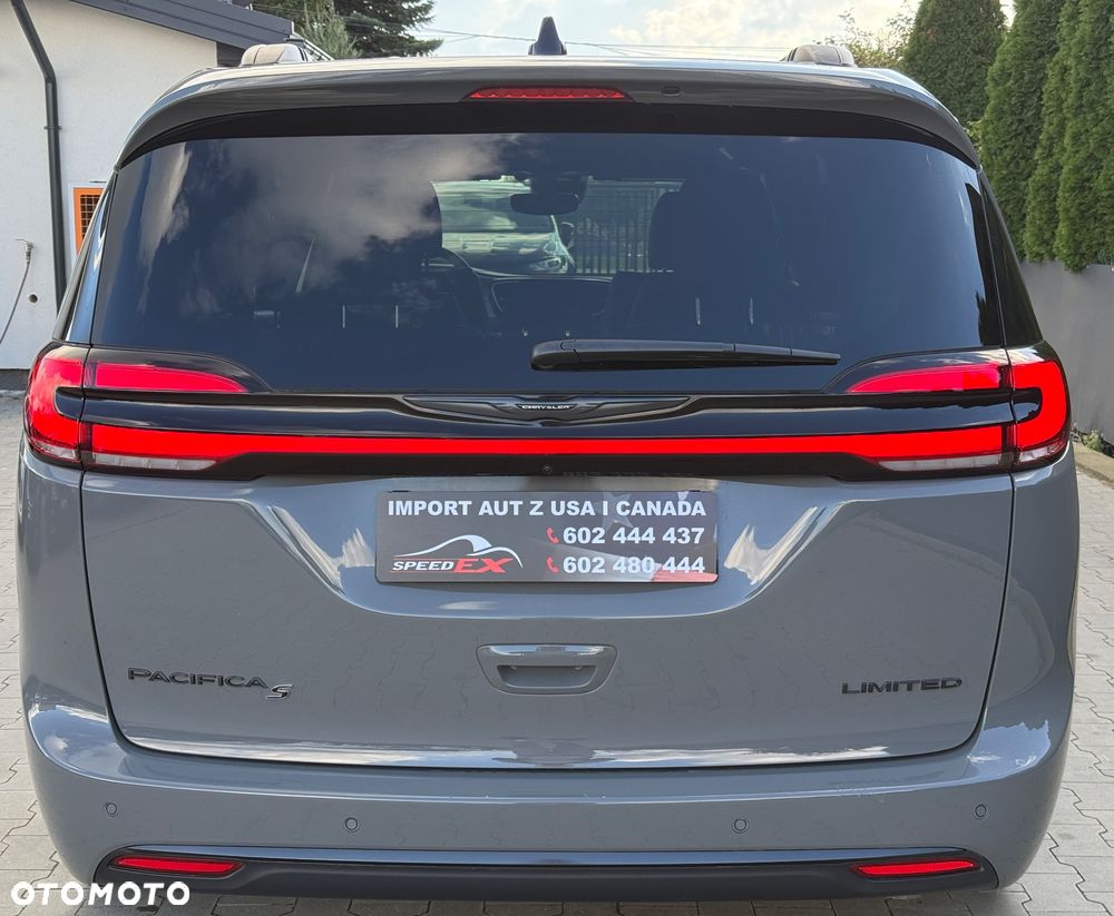 Chrysler Pacifica - 9