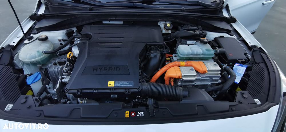 Hyundai IONIQ 1.6 GDI Premium - 25