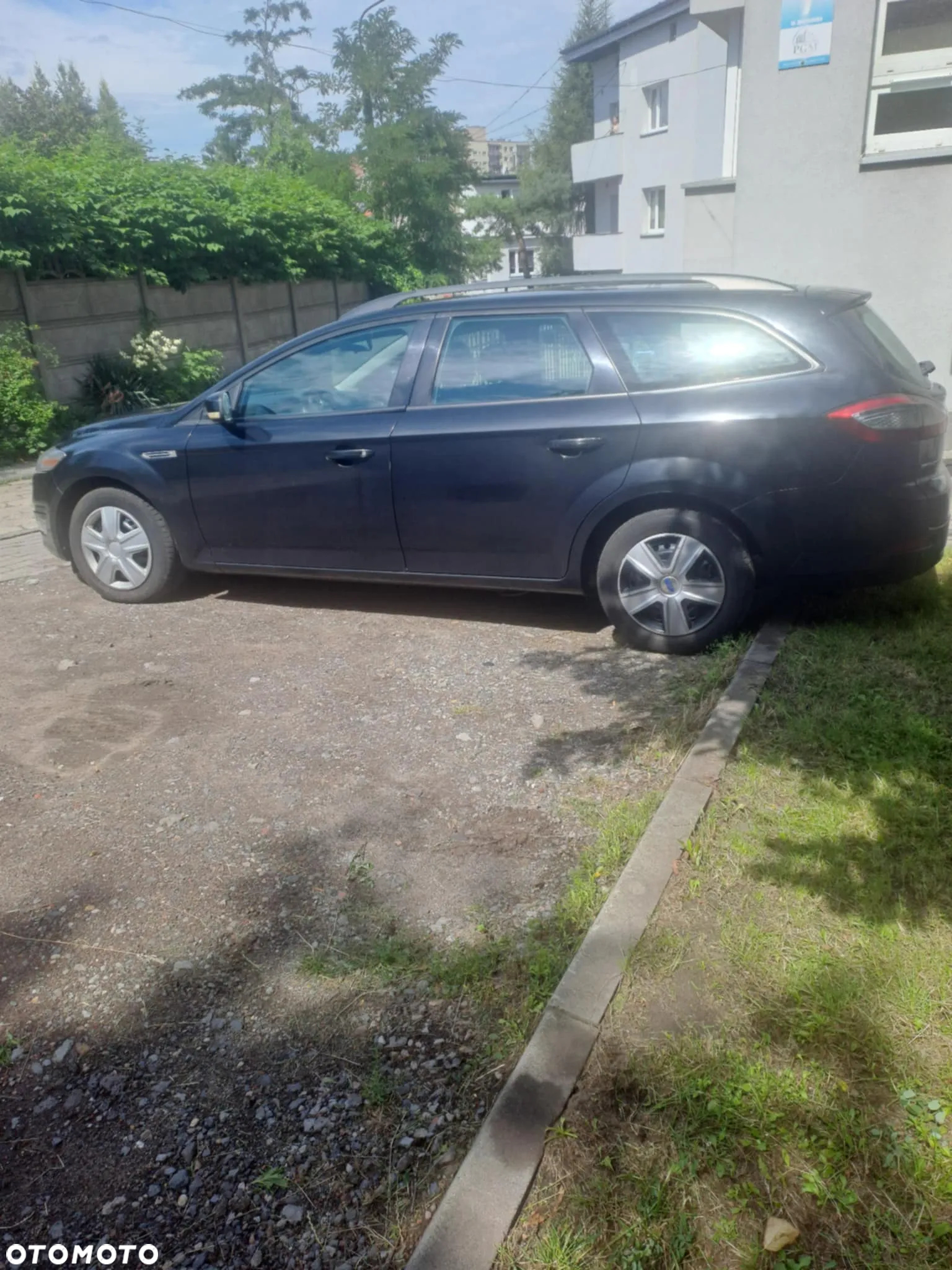 Ford Mondeo 1.8 TDCi Ambiente - 9