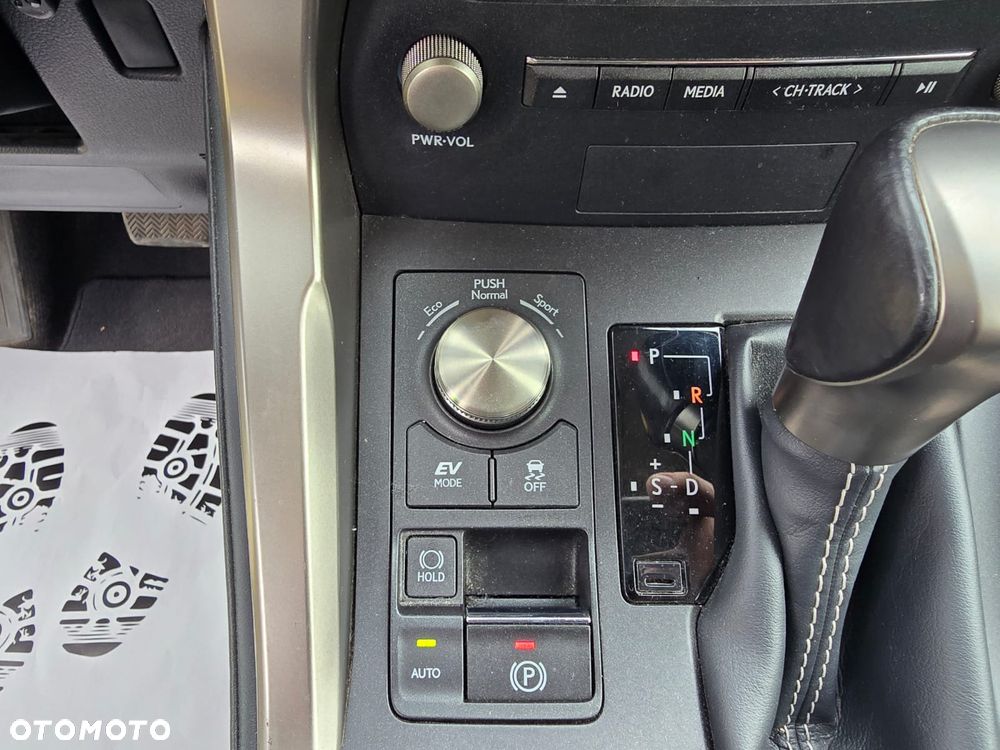Lexus NX 300h Prestige AWD - 23