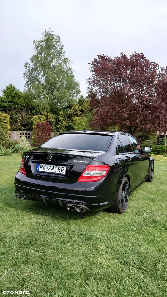 Mercedes-Benz Klasa C 63 AMG 7G-TRONIC - 11