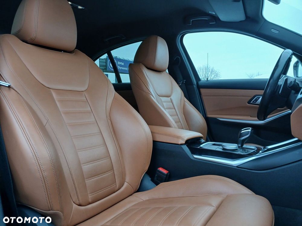 BMW Seria 3 M340i xDrive sport - 18