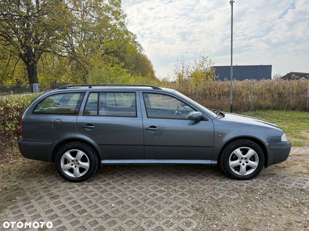 Skoda Octavia 2.0 Tour - 4