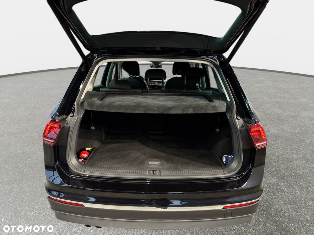 Volkswagen Tiguan - 13