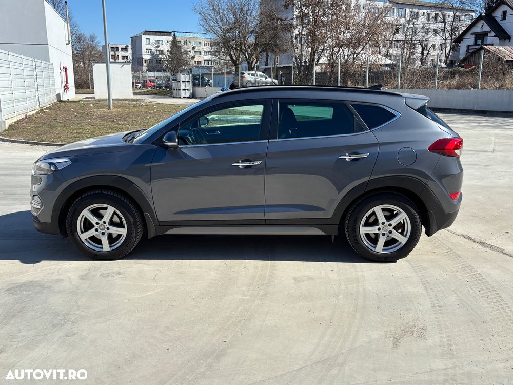 Hyundai Tucson 2.0 CRDI 4WD 6AT Luxury Pack+ - 9