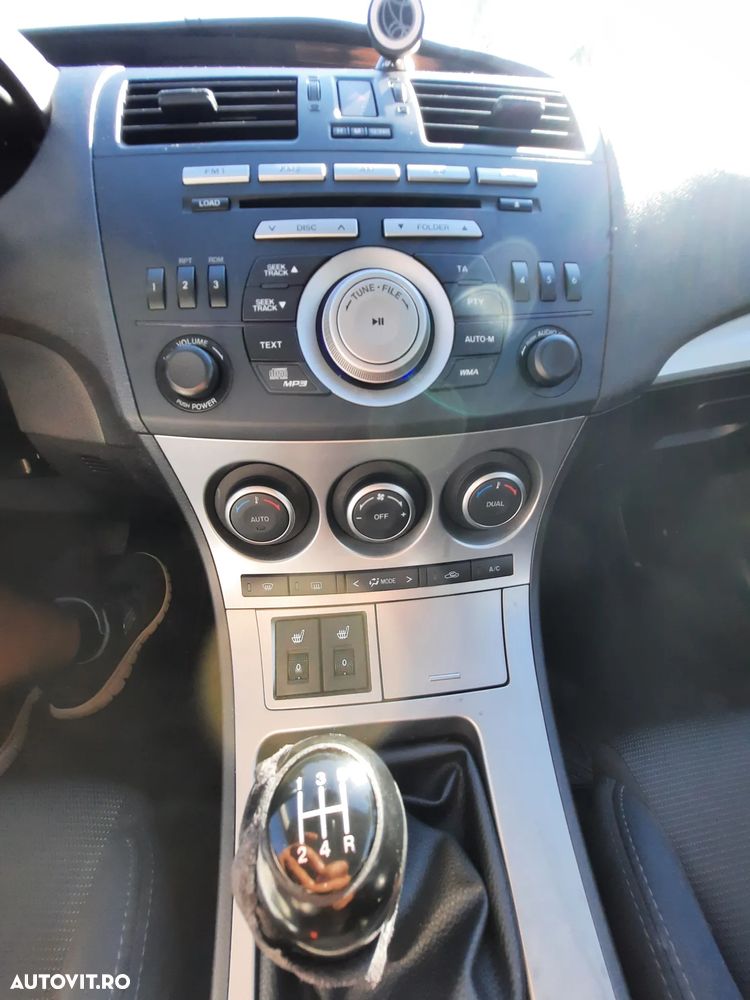 Mazda 3 - 8