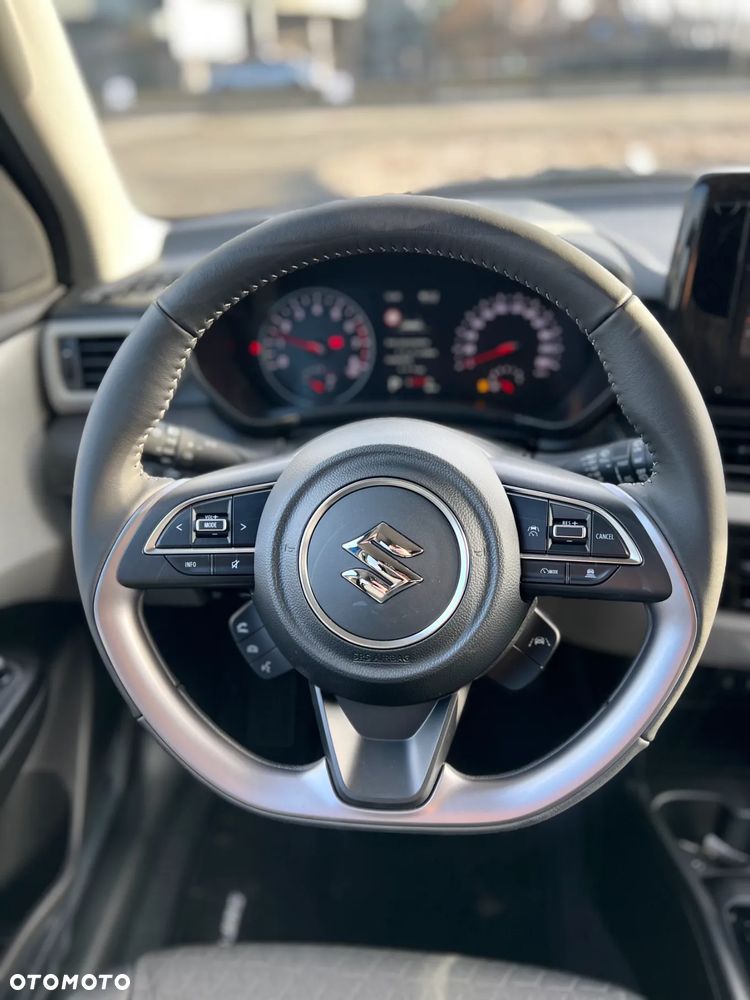 Suzuki Swift 1.2 Dualjet SHVS Premium Plus CVT - 9