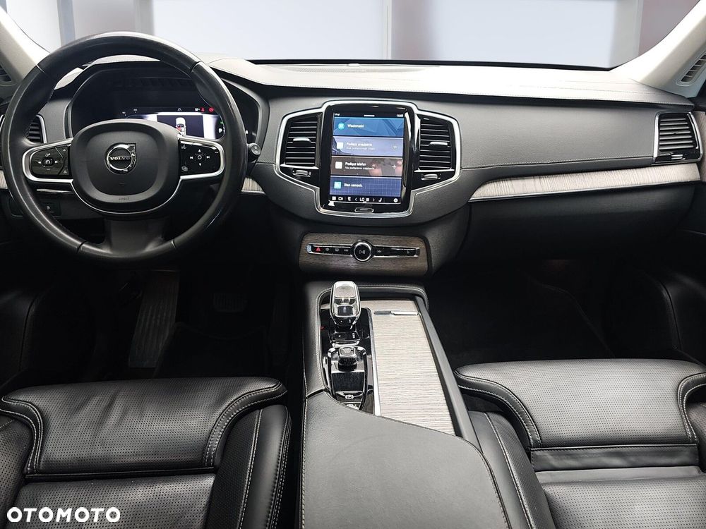 Volvo XC 90 T8 AWD Plug-In Hybrid Plus Dark 7os - 7