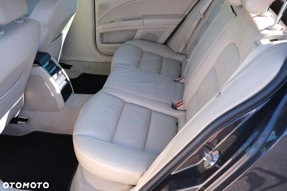 Skoda Superb 2.0 TDI Elegance DSG - 32