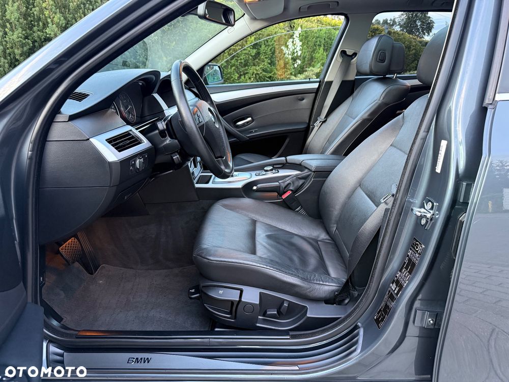 BMW Seria 5 523i Edition Exclusive - 11