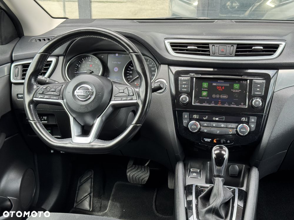 Nissan Qashqai 1.3 DIG-T N-Connecta DCT - 14
