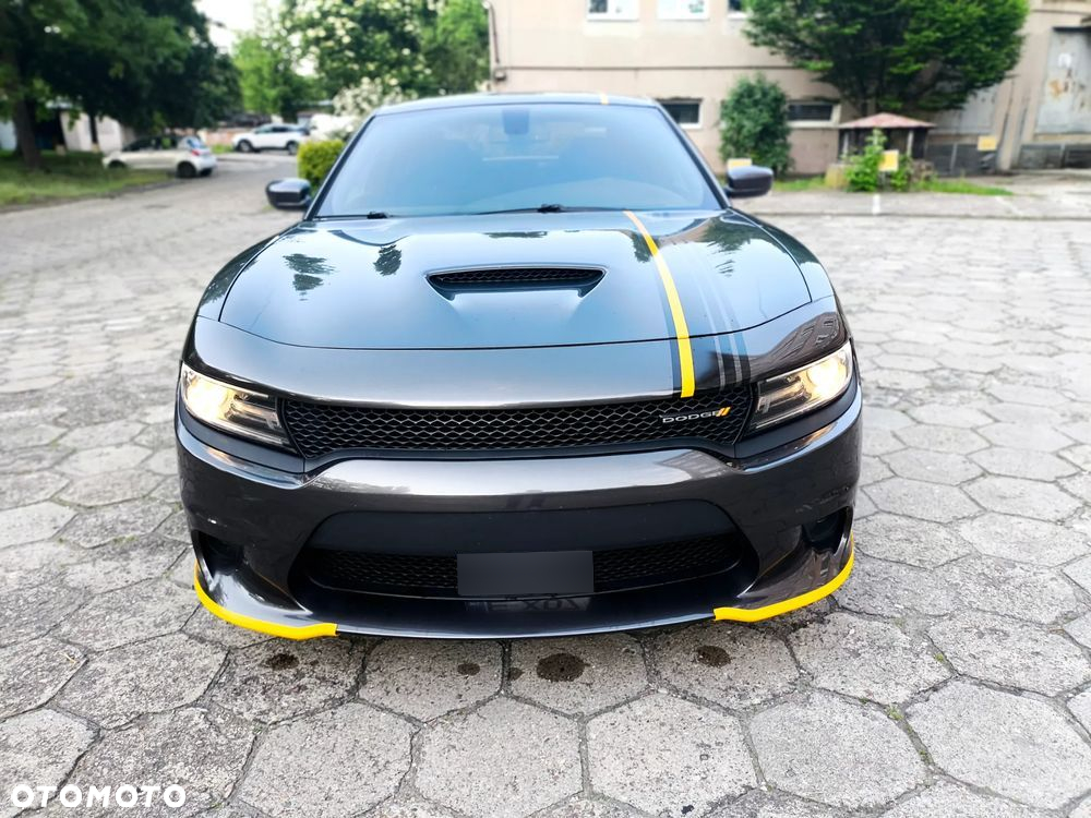 Dodge Charger 5.7 R/T - 8