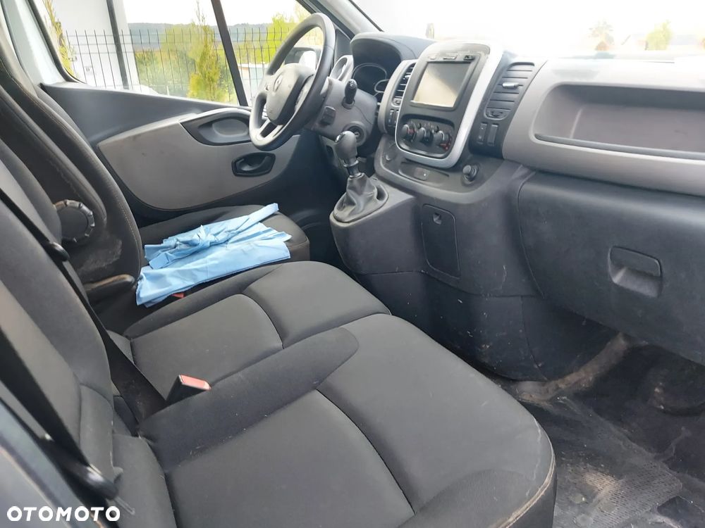 Renault TRAFIC - 9