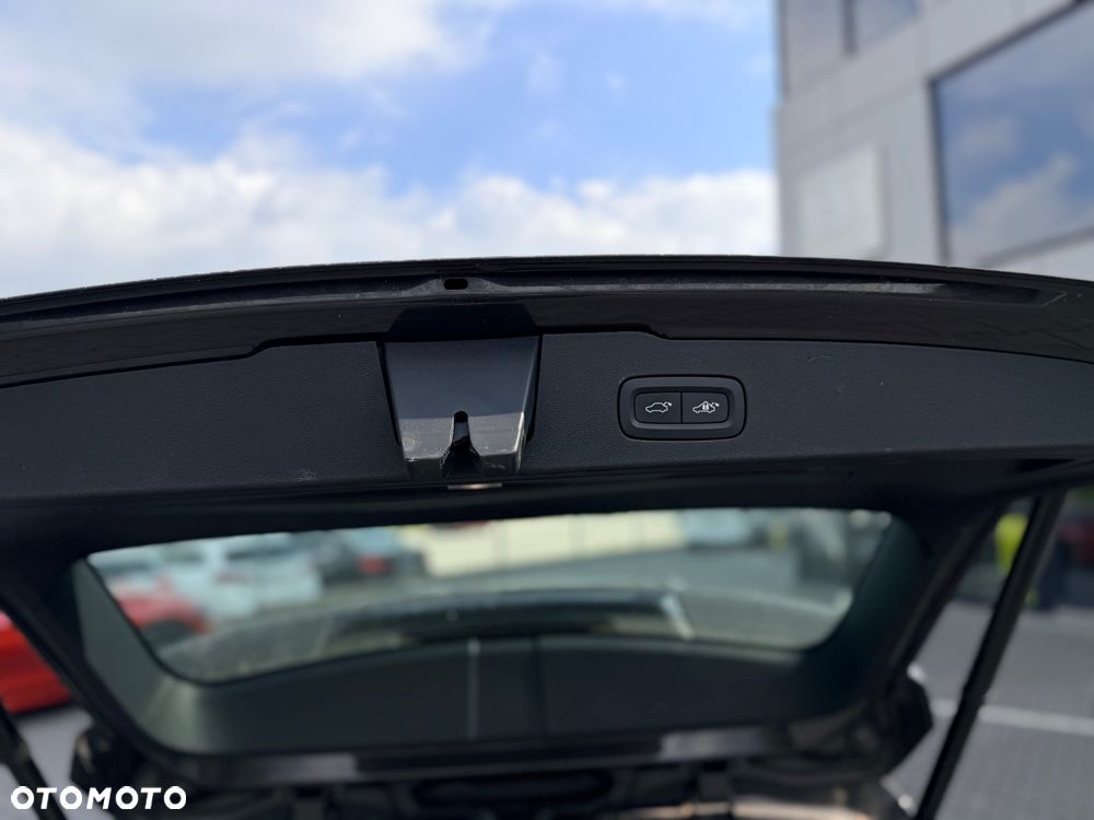 Volvo V60 B3 B Plus Dark - 8