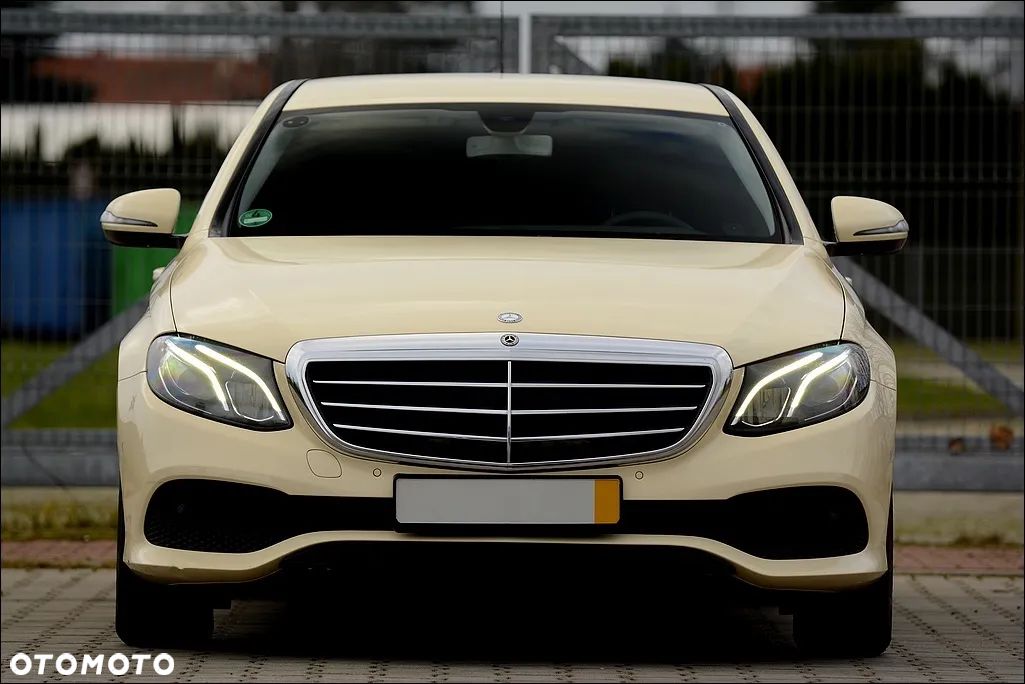Mercedes-Benz Klasa E 200 d 9G-TRONIC - 1