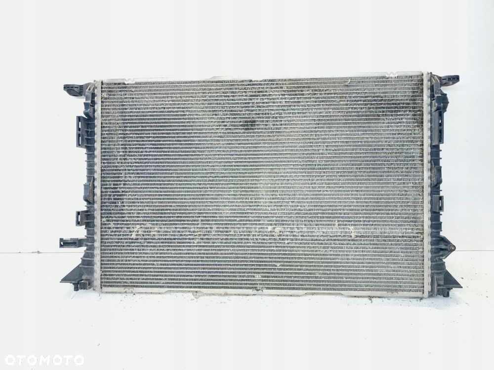 CHŁODNICA WODY AUDI A4 B8 A5 8T Q5 A6 C7 A7 3.0 TDI TFSI 8K0121251H - 4