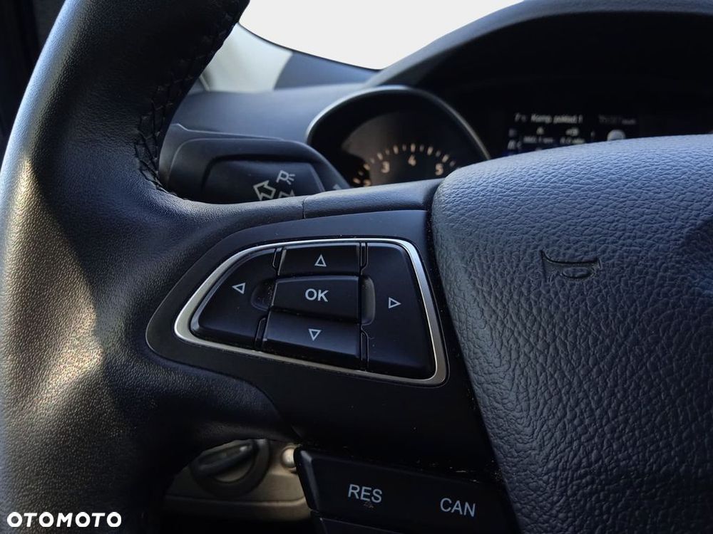 Ford Kuga 1.5 EcoBoost 2x4 Titanium - 15