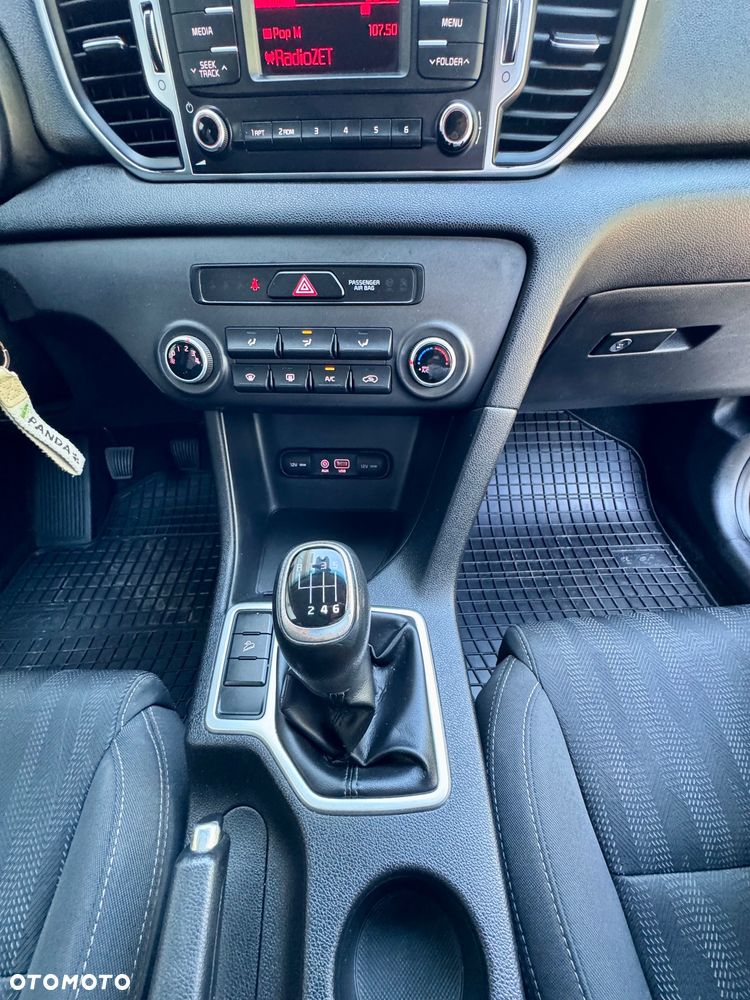 Kia Sportage 1.6 GDI Black Edition 2WD - 31