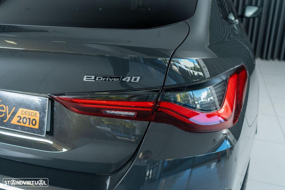 BMW i4 eDrive40 Pack Desportivo M - 33