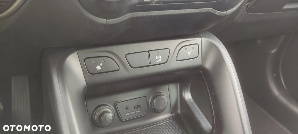 Hyundai ix35 2.0 2WD Style - 16