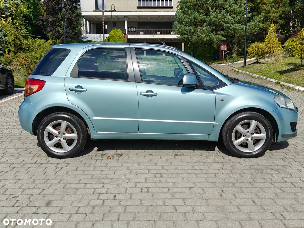 Suzuki SX4 1.5 Streetline 4x2 Classic - 3