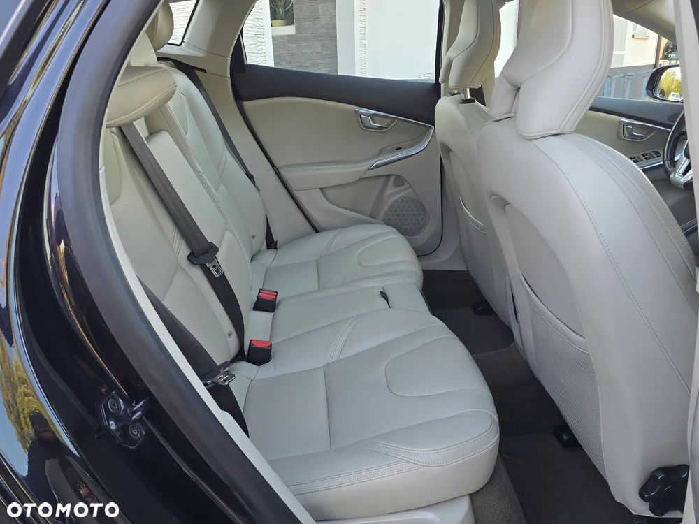 Volvo V40 Cross Country D3 - 23