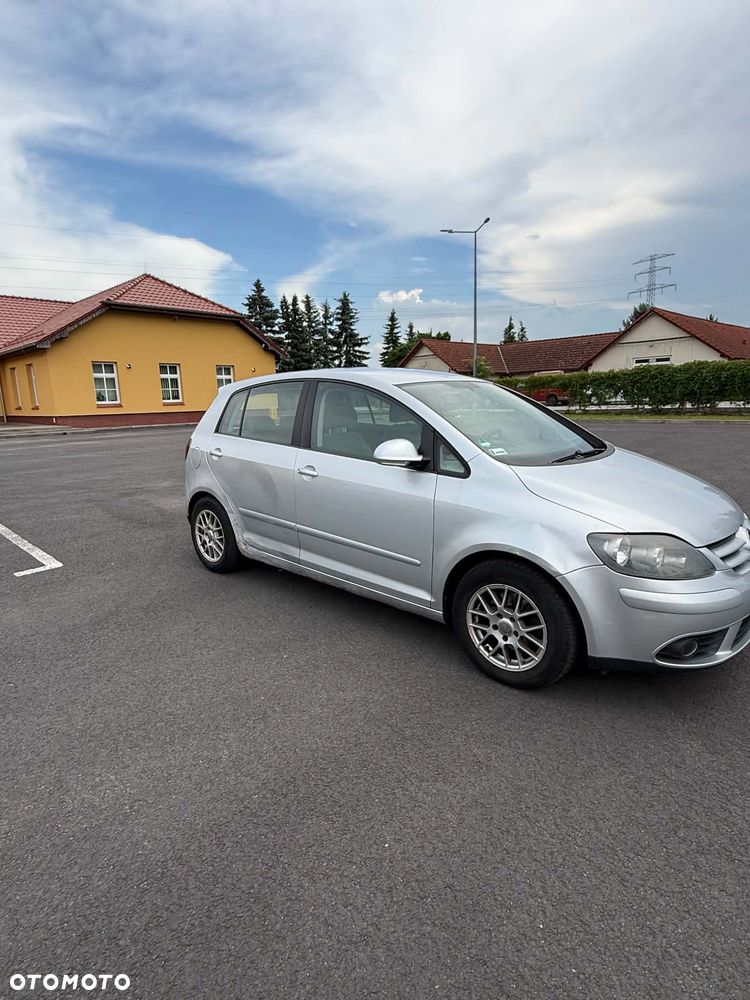 Volkswagen Golf 1.6 FSI Comfortline - 4