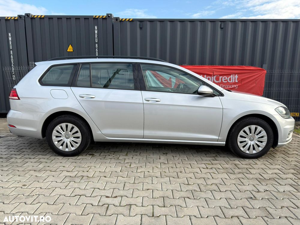 Volkswagen Golf 1.6 TDI SCR Comfortline - 8