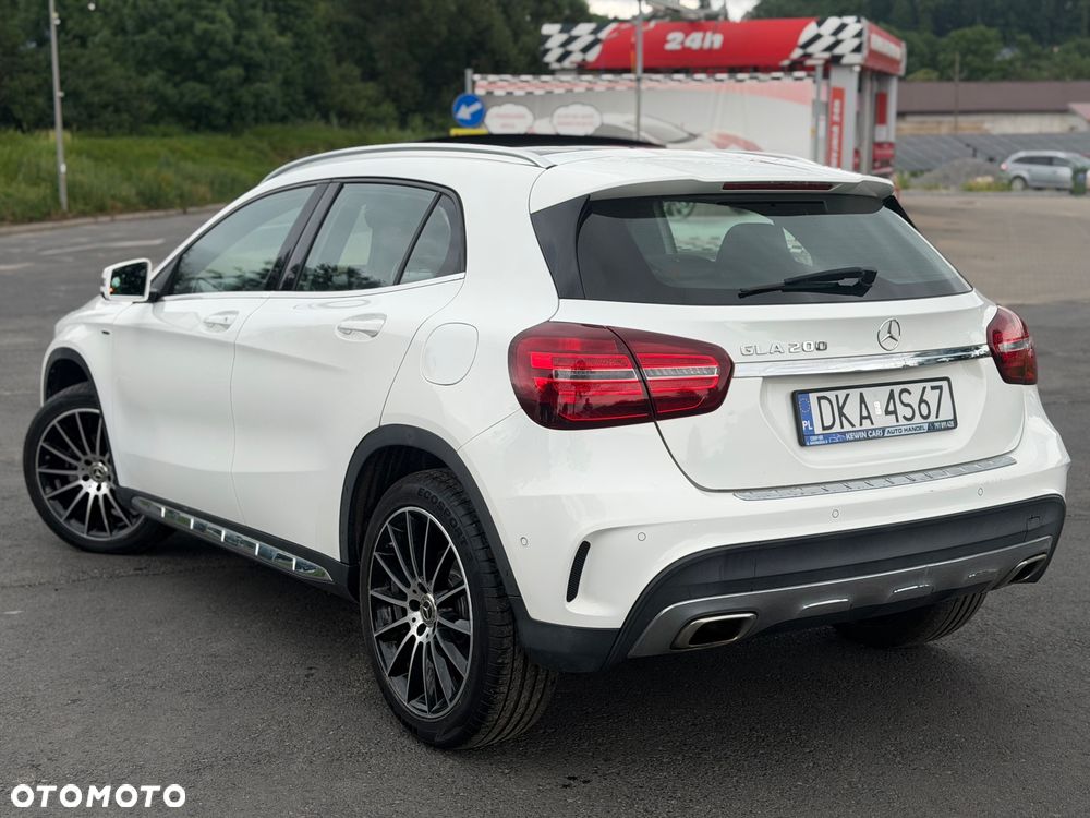 Mercedes-Benz GLA 200 7G-DCT Edition 1 - 5