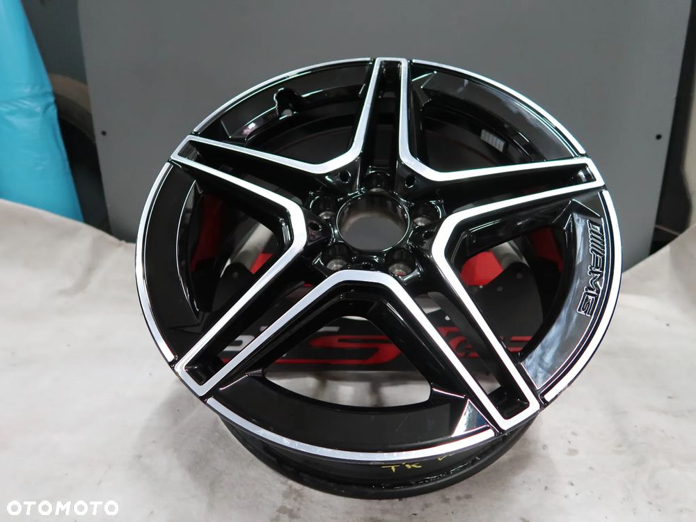 W035 Felga Mercedes A1774011500 7,5x18et49 - 2