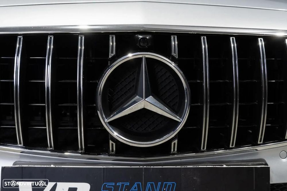 Mercedes-Benz E 220 - 51