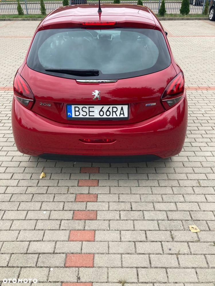 Peugeot 208 - 4