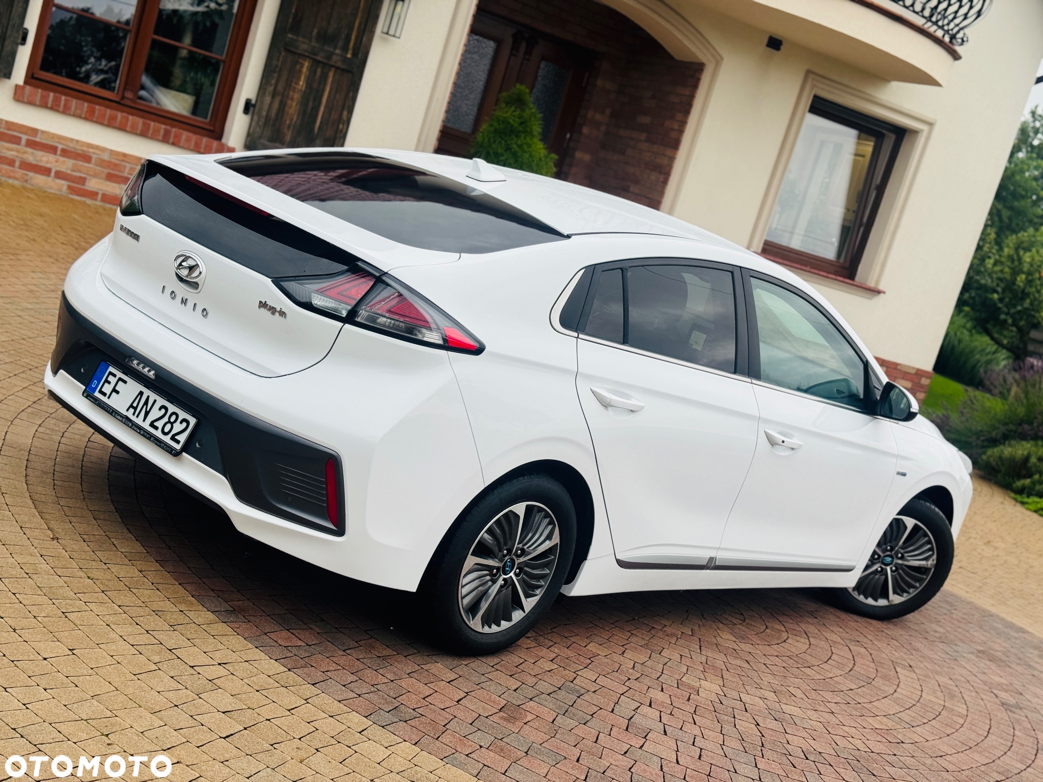 Hyundai IONIQ Plug-in-Hybrid 1.6 GDI Premium - 4