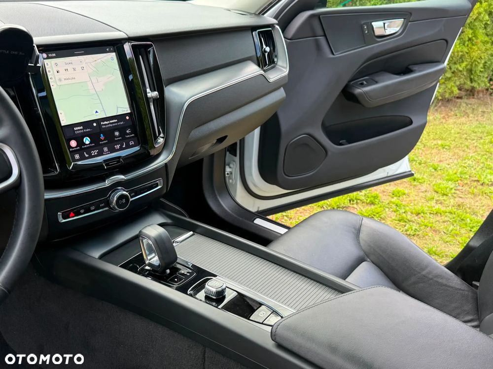 Volvo XC 60 B5 B R-Design - 30