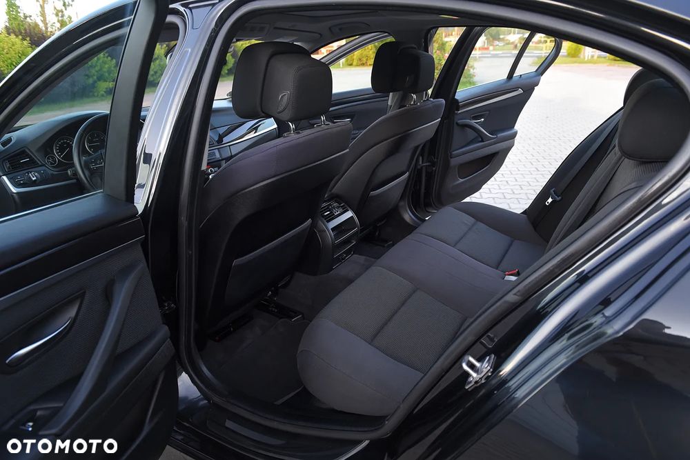 BMW Seria 5 520d - 26