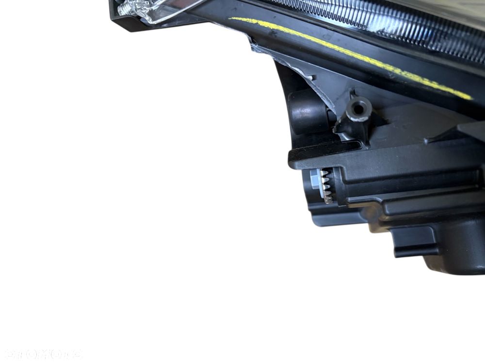 Prawa lampa przedni Toyota Corolla E21 E210 Lift Full Led 81110-12N70 - 4