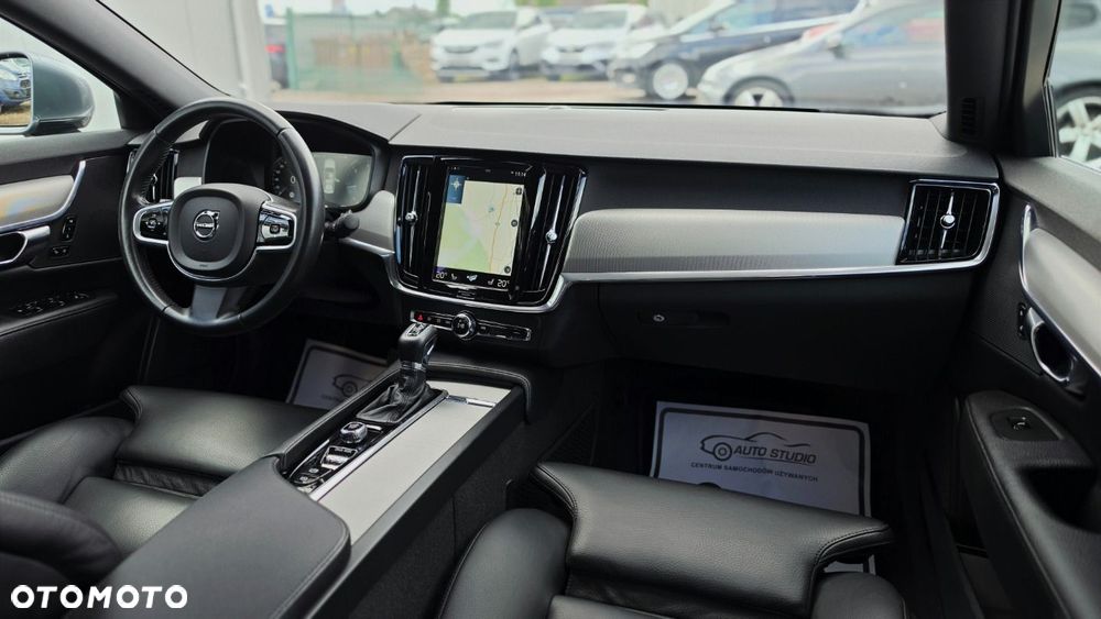 Volvo S90 - 10