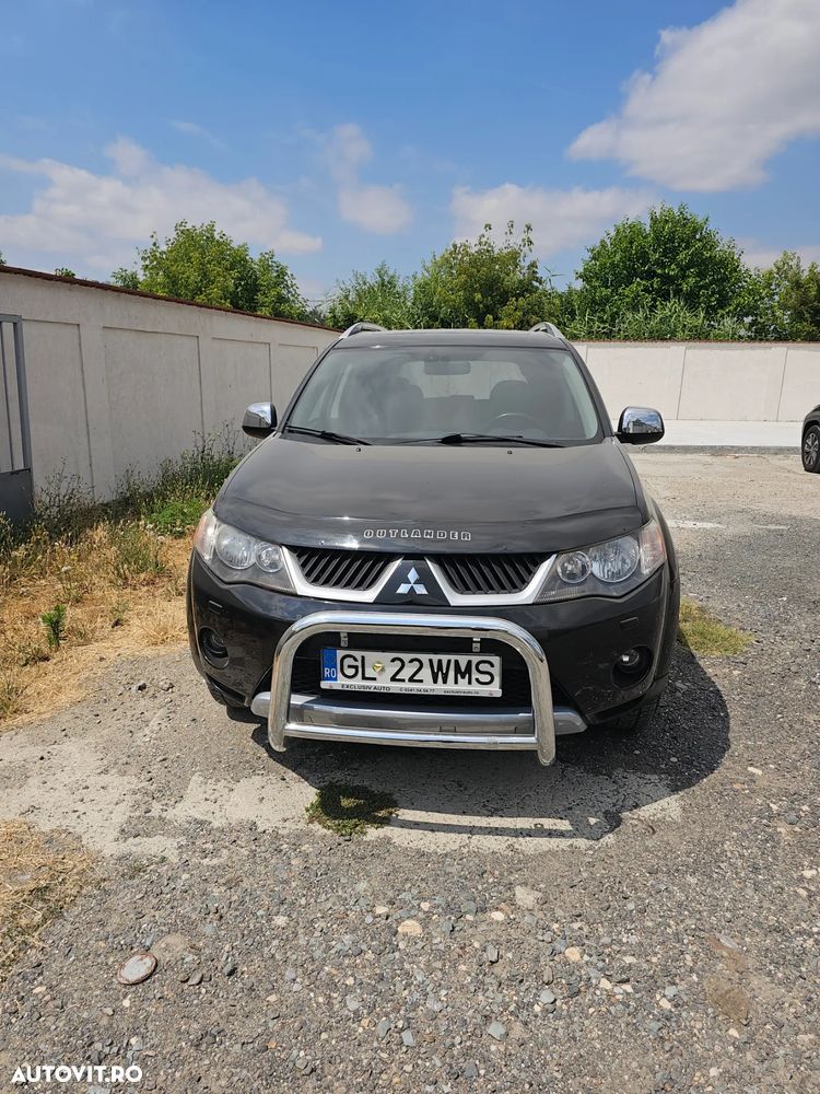 Mitsubishi Outlander - 12